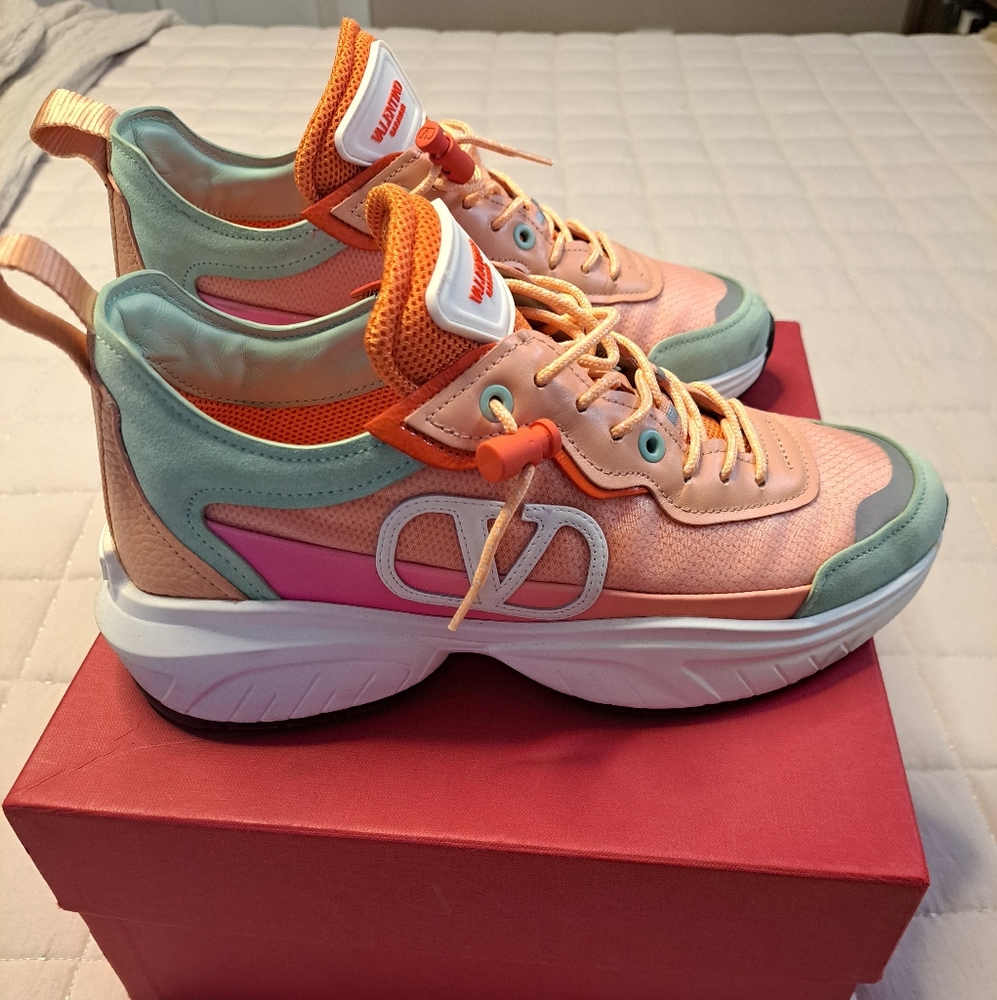 Valentino Sneakers